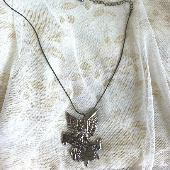 NWT Guardian Angel Silverplated Charm Pendant with 16" Branded Chain Necklace - Picture 7 of 10